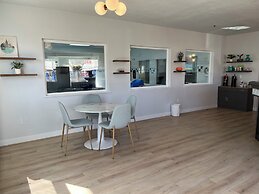 Americas Best Value Inn & Suites Forest Grove Hillsboro