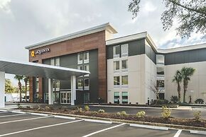 La Quinta Inn & Suites by Wyndham Myrtle Beach - N Kings Hwy