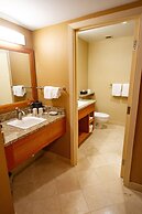 Mirabeau Park Hotel & Convention Center