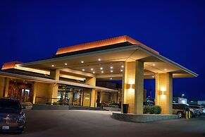 Mirabeau Park Hotel & Convention Center