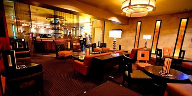 Mirabeau Park Hotel & Convention Center