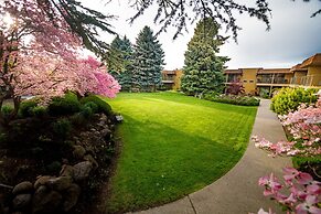 Mirabeau Park Hotel & Convention Center