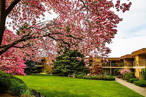 Mirabeau Park Hotel & Convention Center