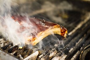 Mirabeau Park Hotel & Convention Center