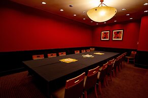 Mirabeau Park Hotel & Convention Center