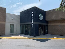 Delta Hotels by Marriott Sault Ste. Marie Waterfront