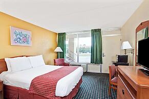 Days Inn by Wyndham Clarksville TN