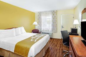 Days Inn by Wyndham Clarksville TN