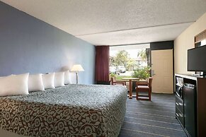 Days Inn by Wyndham Clearwater/Gulf to Bay