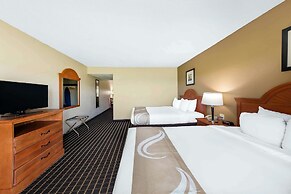 Quality Inn & Suites Sevierville - Pigeon Forge