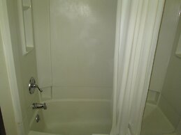 Bellevue Hotel & Suites