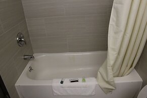 Bellevue Hotel & Suites