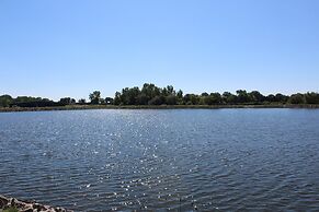 Bellevue Hotel & Suites