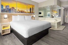 Days Inn & Suites by Wyndham Albany