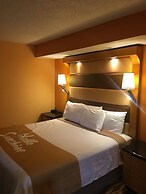 Days Inn & Suites by Wyndham Albany