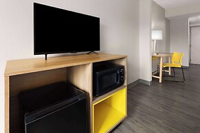 Days Inn & Suites by Wyndham Albany