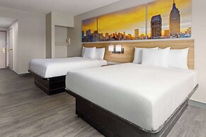 Days Inn & Suites by Wyndham Albany