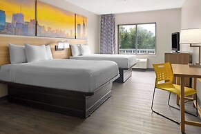 Days Inn & Suites by Wyndham Albany