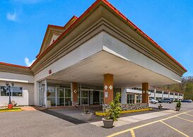 Red Carpet Inn Hazleton