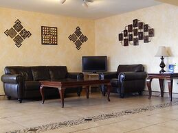 Tree Inn & Suites Albuquerque.