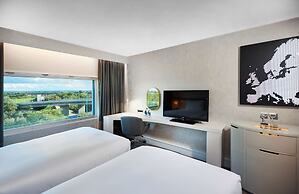 Hilton London Heathrow Airport Hotel