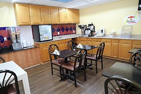 Super 8 by Wyndham Marion NC