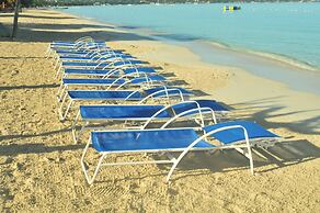 Negril Tree House Resort