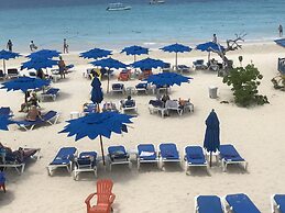 Negril Tree House Resort