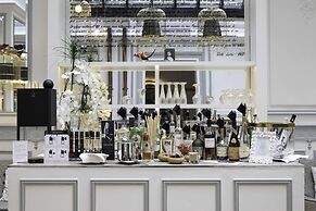 Hôtel Bradford Elysées – Astotel