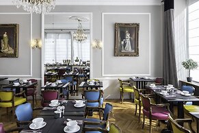 Hôtel Bradford Elysées – Astotel