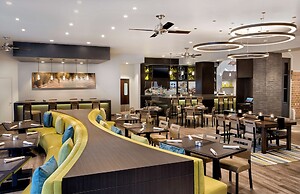 Embassy Suites by Hilton Orlando International Dr Conv Ctr