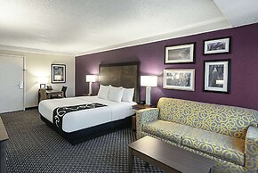 La Quinta Inn & Suites by Wyndham Lubbock West Medical Centr