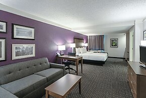 La Quinta Inn & Suites by Wyndham Lubbock West Medical Centr