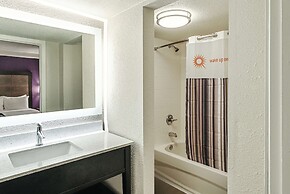 La Quinta Inn & Suites by Wyndham Lubbock West Medical Centr