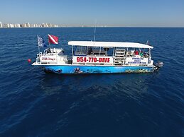 Bahia Mar Ft. Lauderdale Beach- a DoubleTree by Hilton Hotel