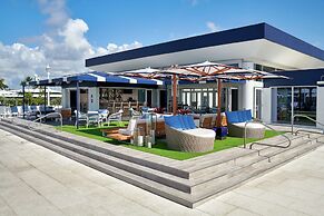 Bahia Mar Ft. Lauderdale Beach- a DoubleTree by Hilton Hotel