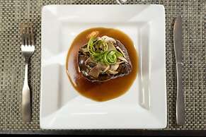 DoubleTree by Hilton Washington Meadow Lands Casino Area