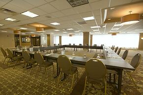 DoubleTree by Hilton Washington Meadow Lands Casino Area