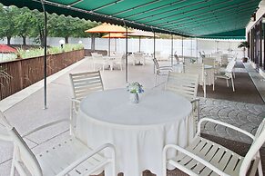 DoubleTree by Hilton Washington Meadow Lands Casino Area