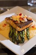 DoubleTree by Hilton Washington Meadow Lands Casino Area