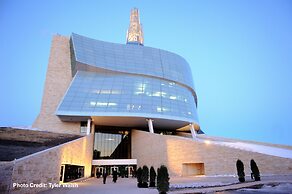 Delta Hotels by Marriott Winnipeg