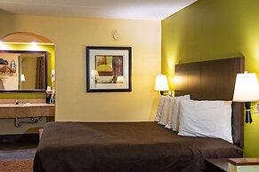 Rodeway Inn & Suites