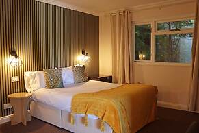 Shillingford Bridge Hotel