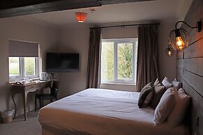 Shillingford Bridge Hotel