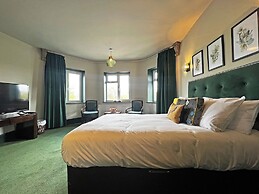 Shillingford Bridge Hotel
