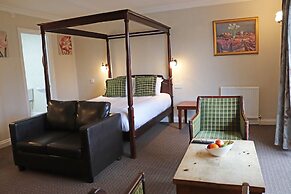 Shillingford Bridge Hotel