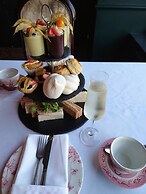 Shillingford Bridge Hotel