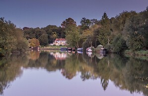 Shillingford Bridge Hotel