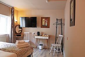 Shillingford Bridge Hotel