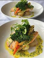 Shillingford Bridge Hotel